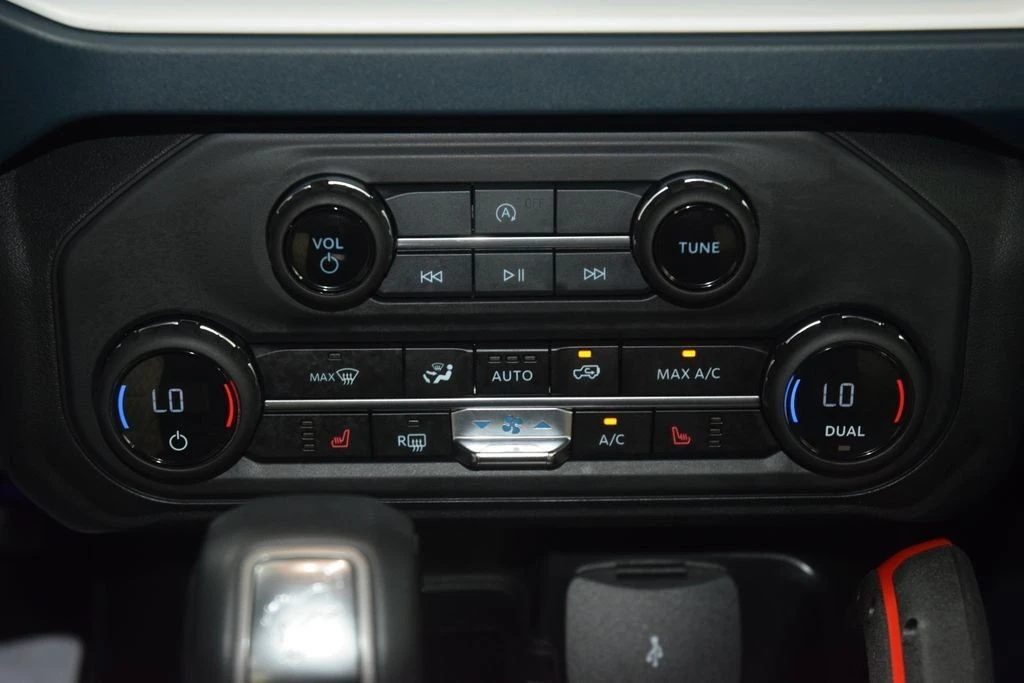 2025 Ford Bronco 6th Gen - Image 29 of 31