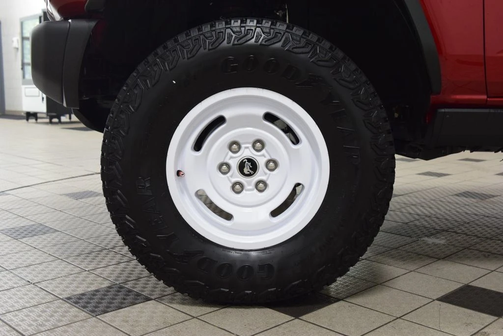 2025 Ford Bronco 6th Gen - Image 28 of 31