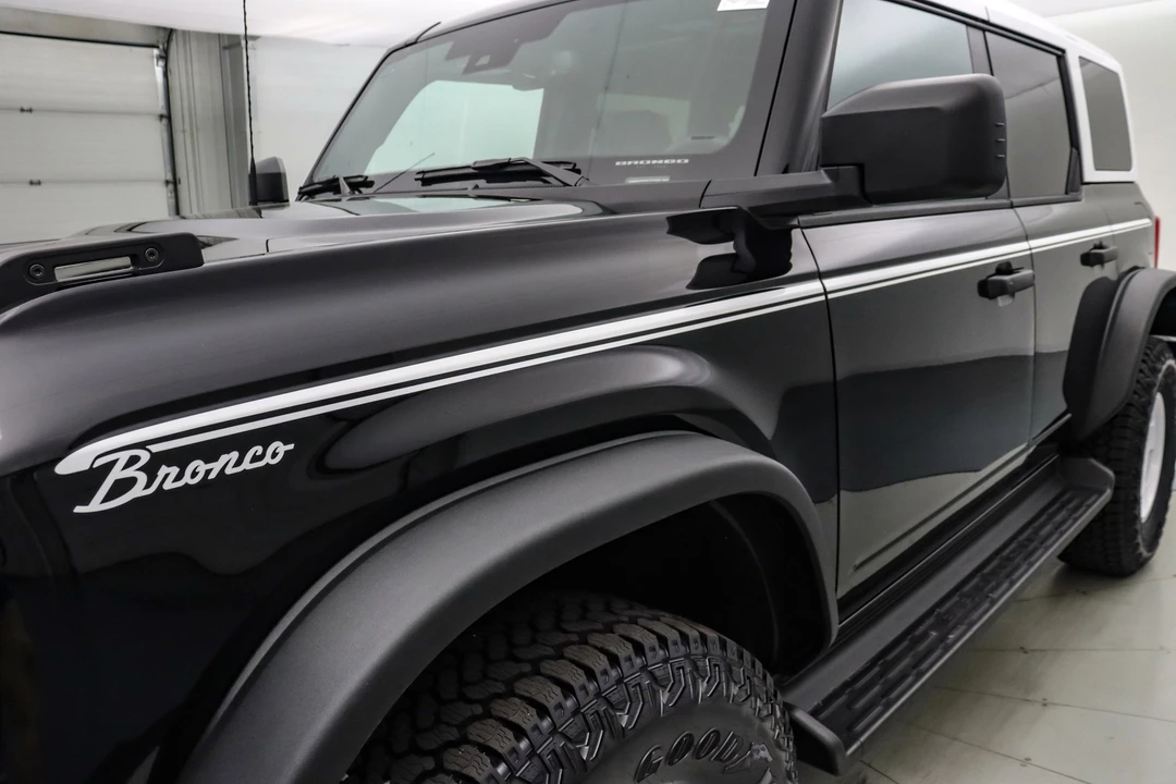 2025 Ford Bronco 6th Gen - Image 14 of 21
