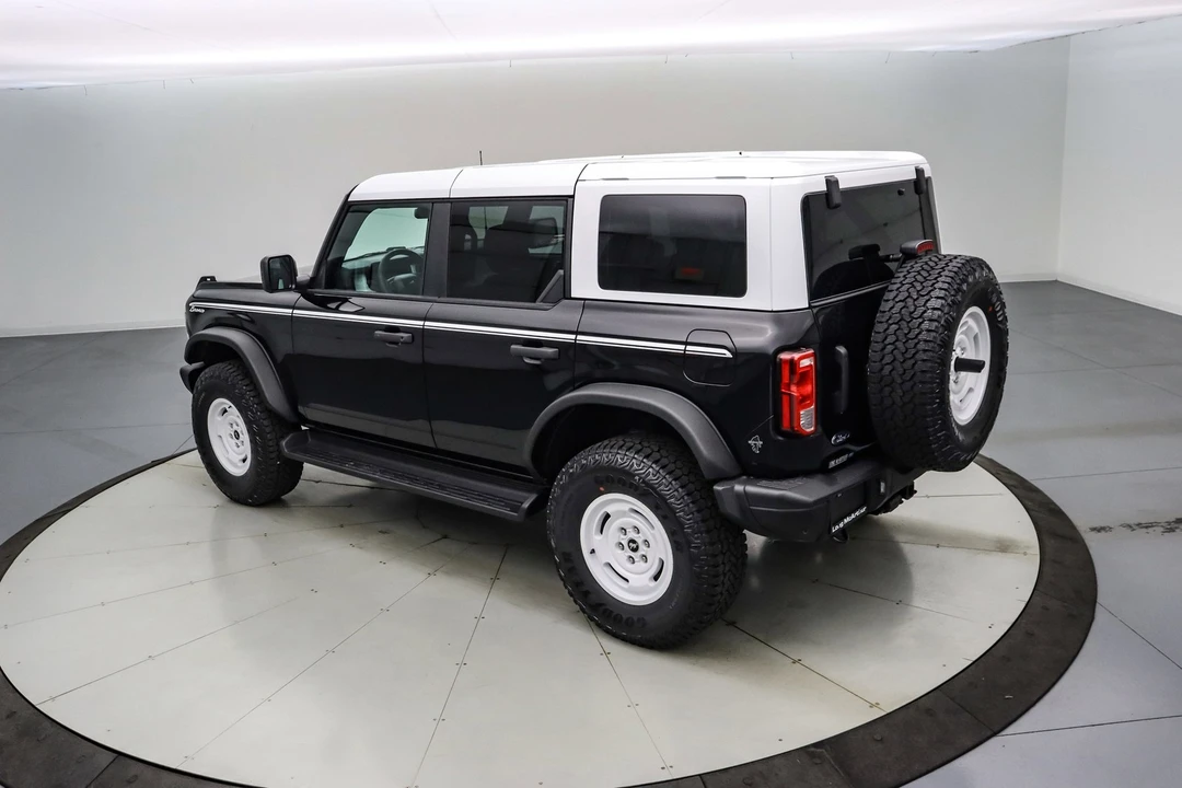 2025 Ford Bronco 6th Gen - Image 7 of 21