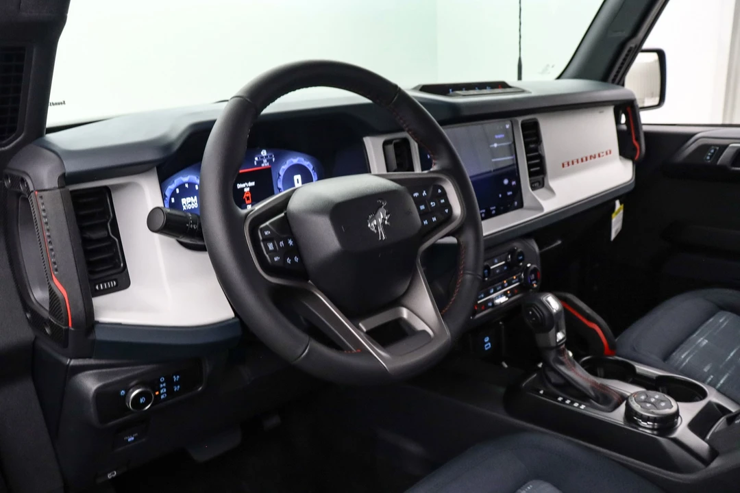 2025 Ford Bronco 6th Gen - Image 17 of 21