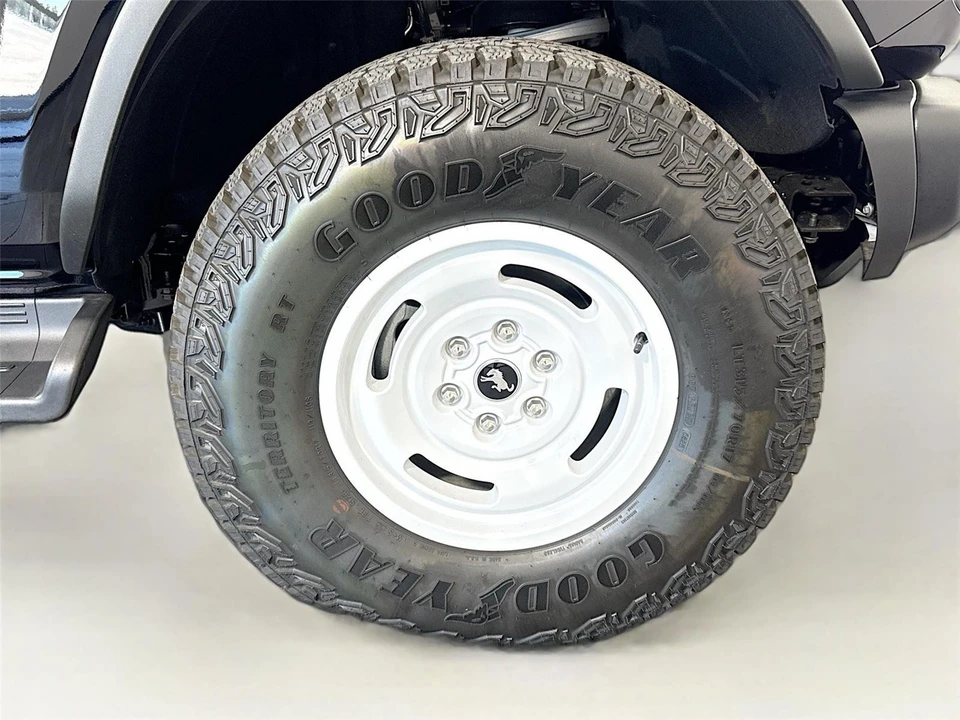 2025 Ford Bronco 6th Gen - Image 30 of 31