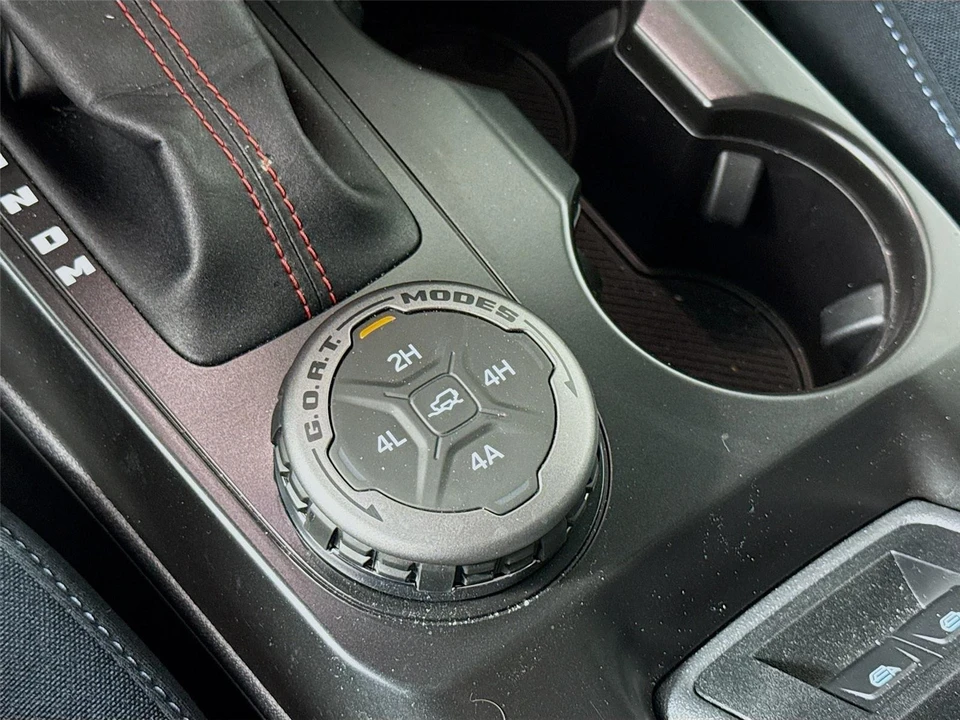 2025 Ford Bronco 6th Gen - Image 12 of 31