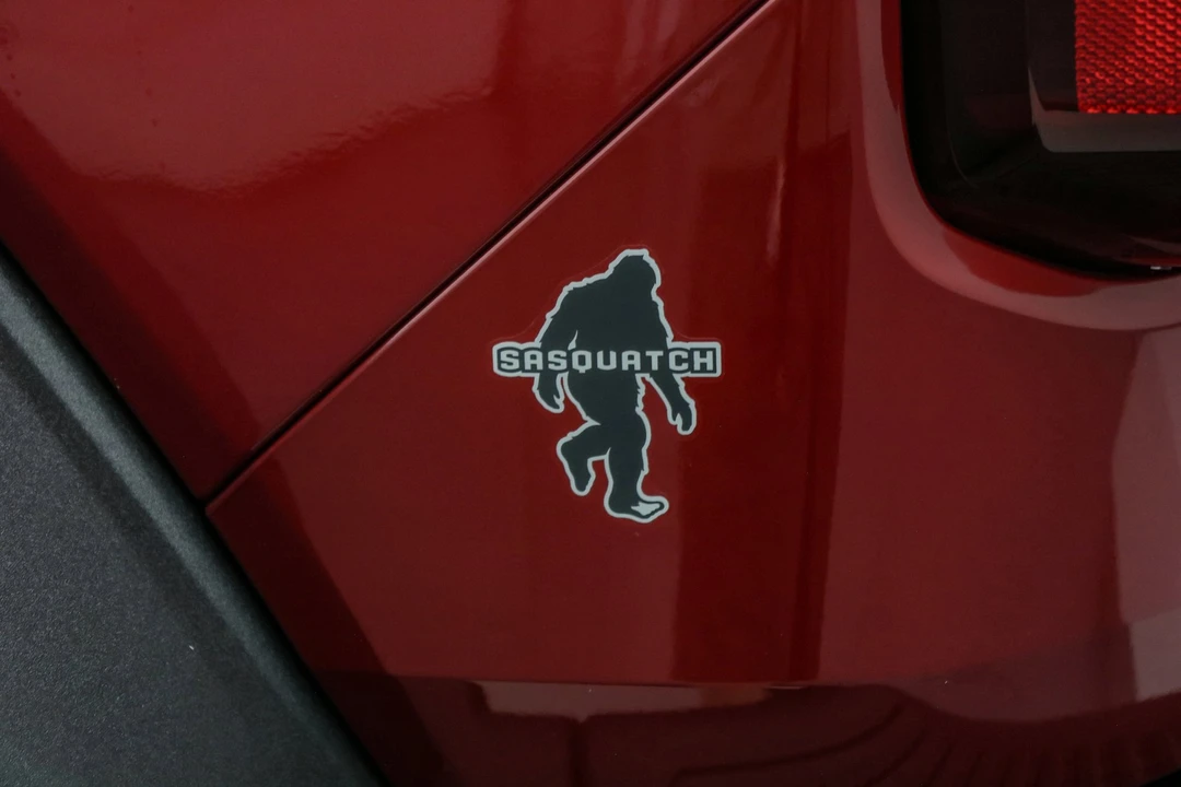 2025 Ford Bronco 6th Gen - Image 15 of 21