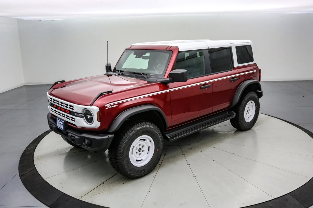 2025 Ford Bronco 6th Gen - Image 9 of 21