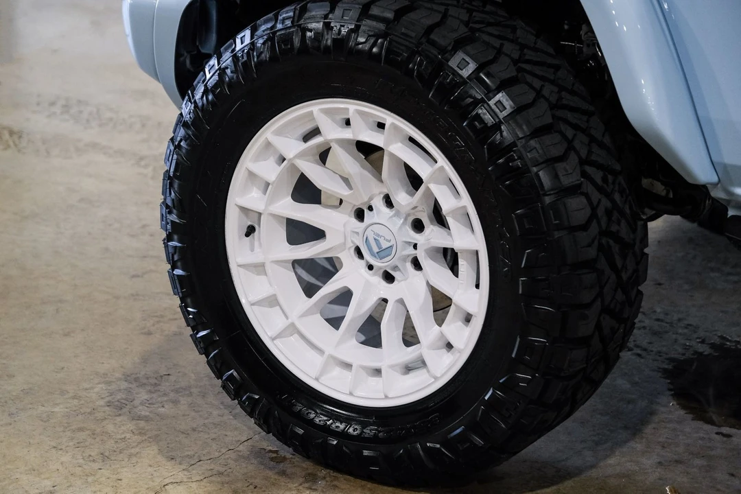 2025 Ford Bronco 6th Gen - Image 9 of 12