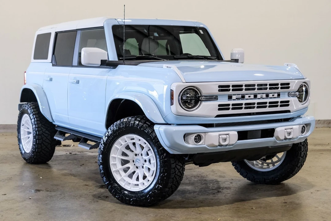 2025 Ford Bronco 6th Gen - Image 4 of 12