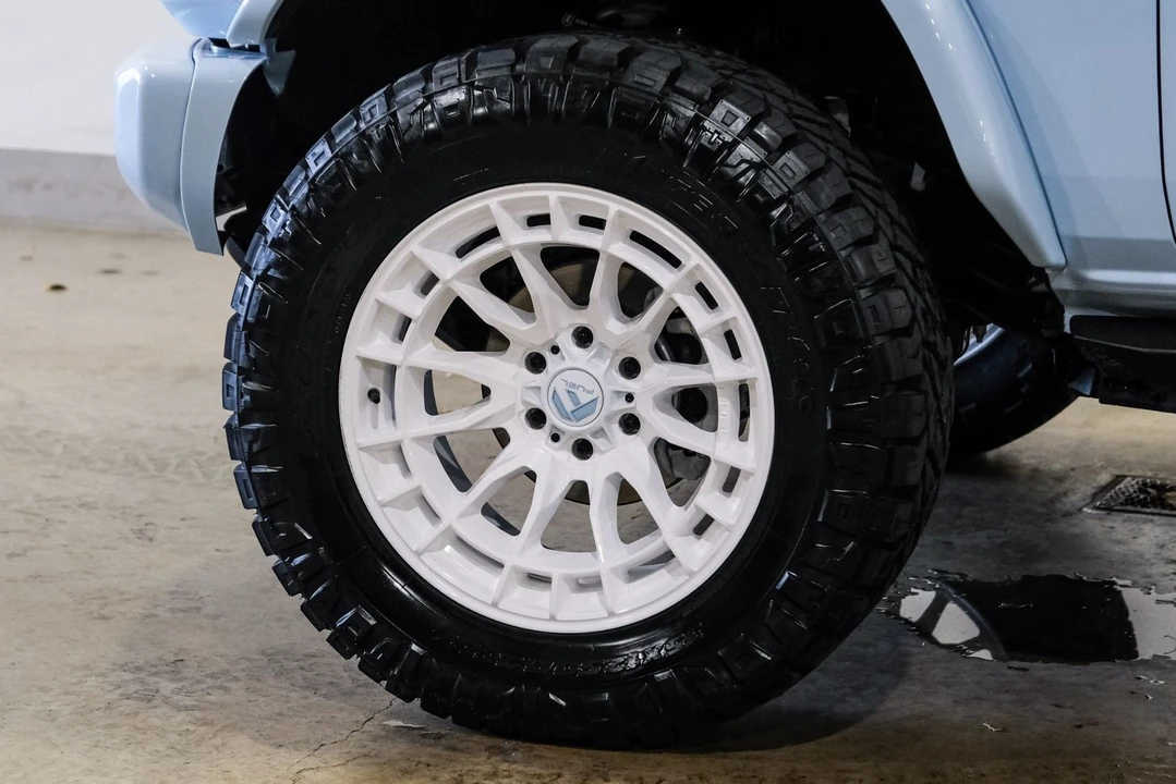 2025 Ford Bronco 6th Gen - Image 8 of 12