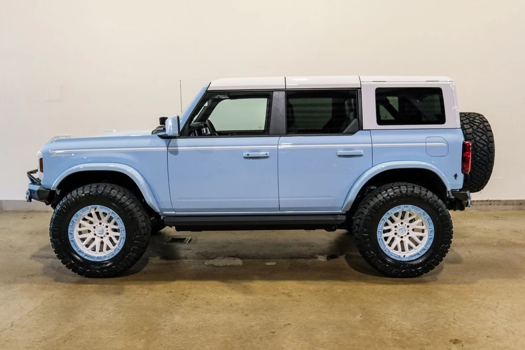 2025 Ford Bronco 6th Gen - Image 5 of 12