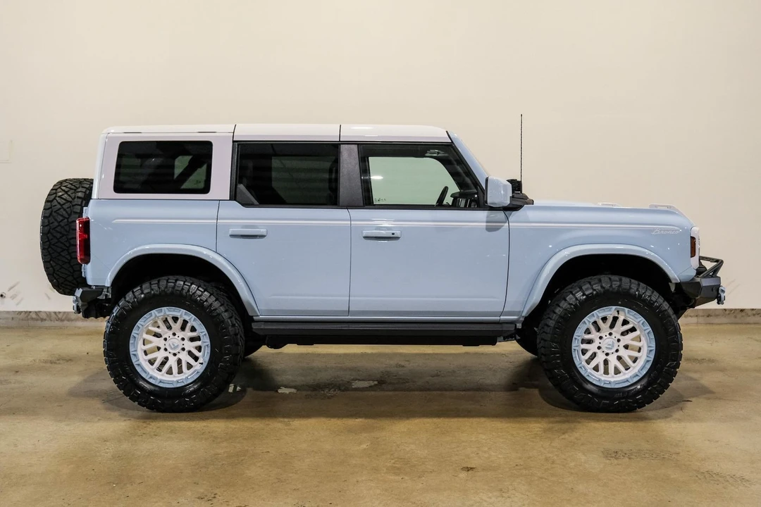 2025 Ford Bronco 6th Gen - Image 12 of 12