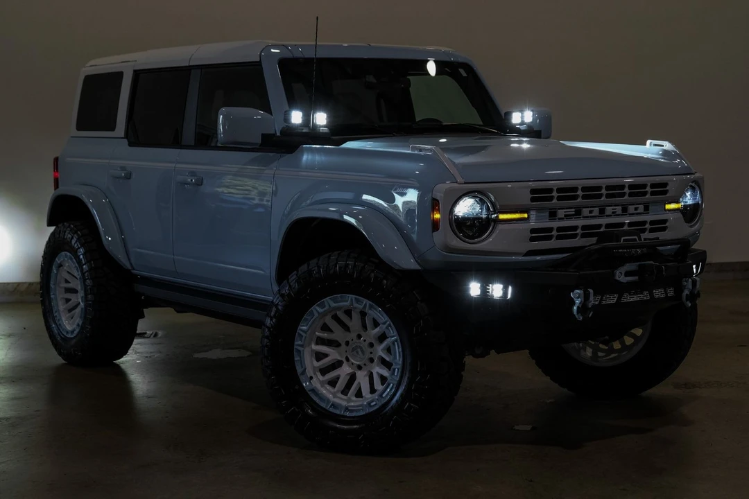 2025 Ford Bronco 6th Gen - Image 9 of 12