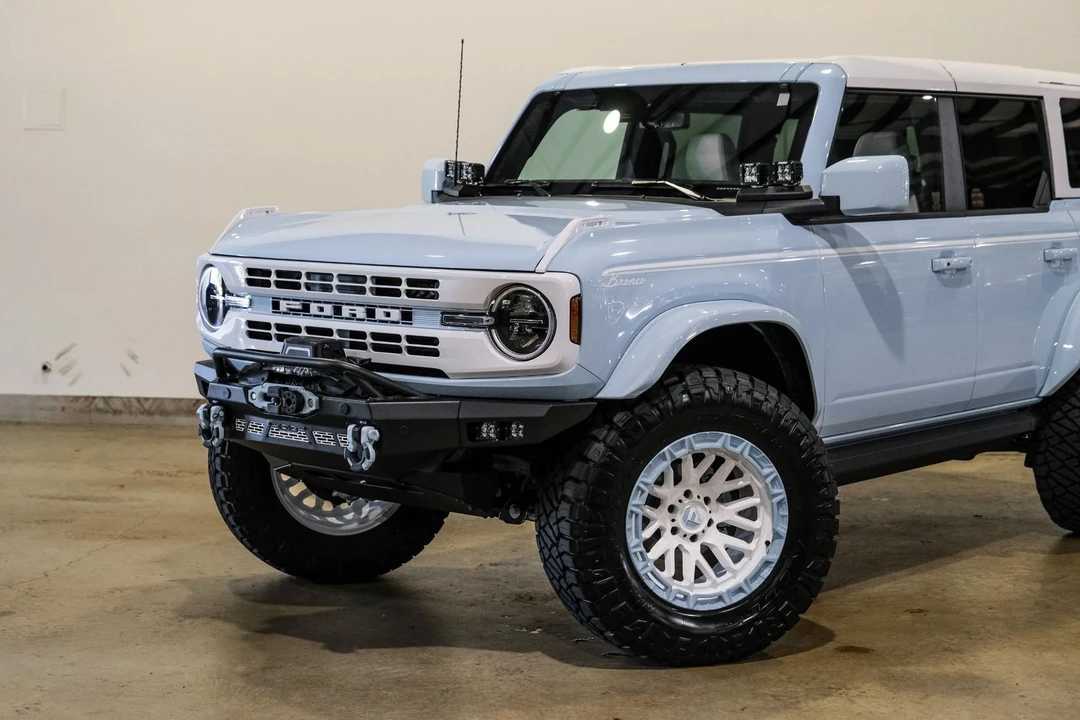 2025 Ford Bronco 6th Gen - Image 5 of 12