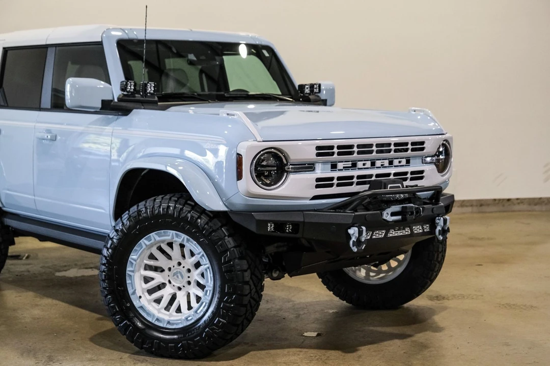 2025 Ford Bronco 6th Gen - Image 11 of 12