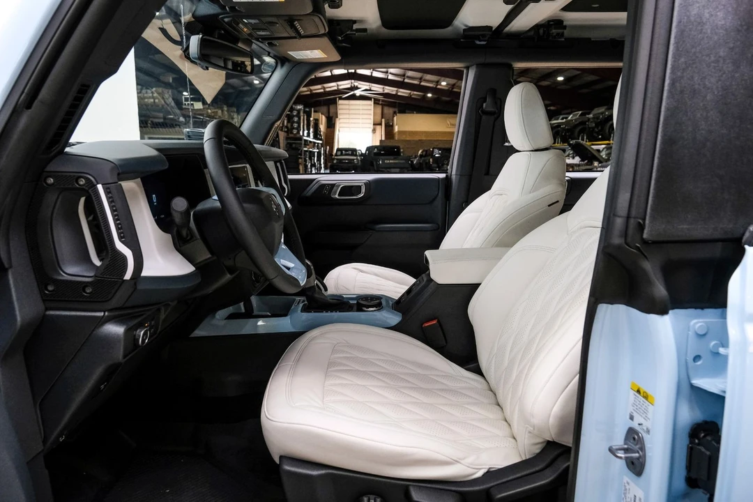 2025 Ford Bronco 6th Gen - Image 3 of 12