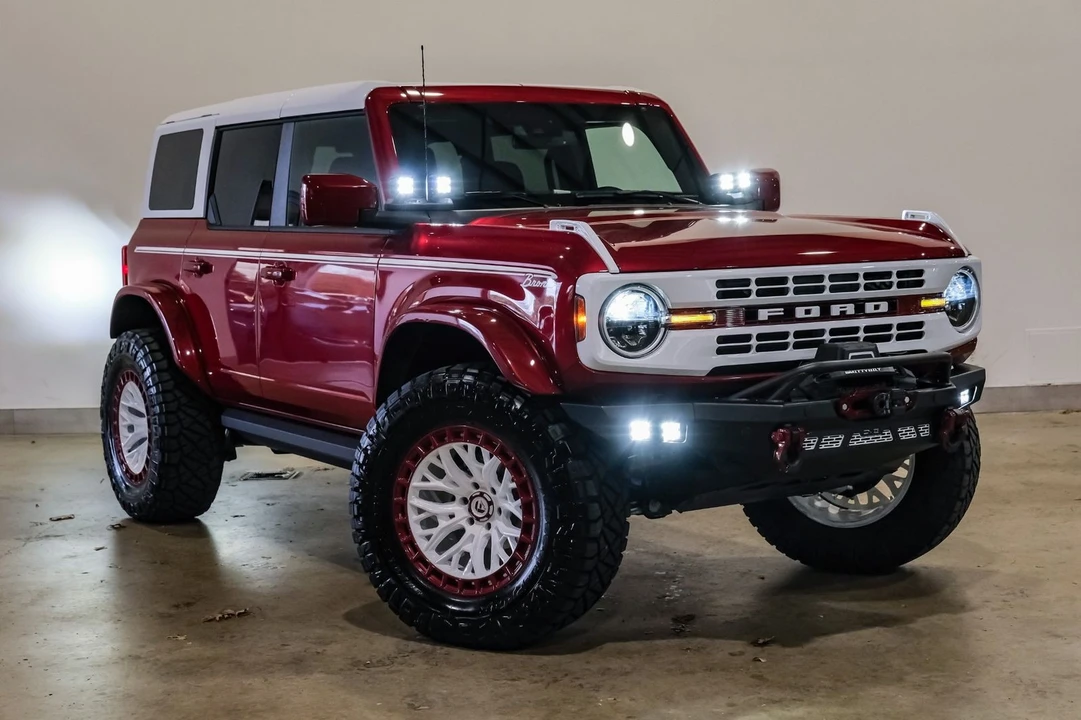 2025 Ford Bronco 6th Gen - Image 4 of 12