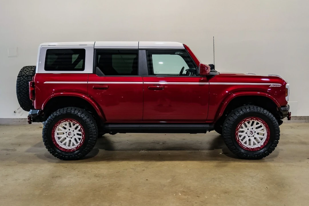 2025 Ford Bronco 6th Gen - Image 5 of 12