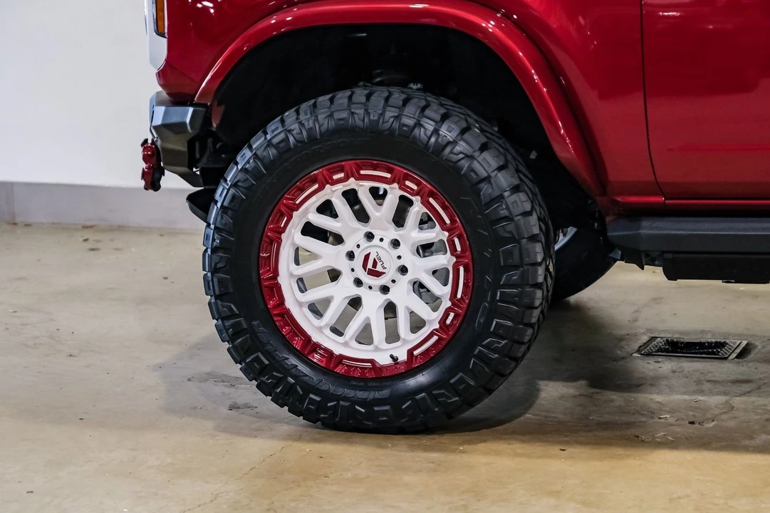2025 Ford Bronco 6th Gen - Image 9 of 12