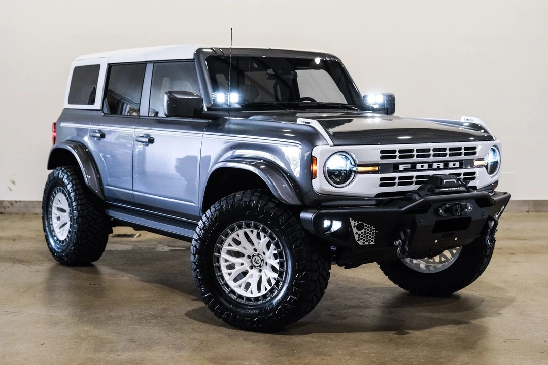 2025 Ford Bronco 6th Gen - Image 4 of 12