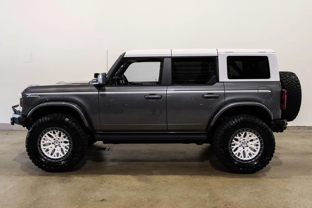 2025 Ford Bronco 6th Gen - Image 7 of 12