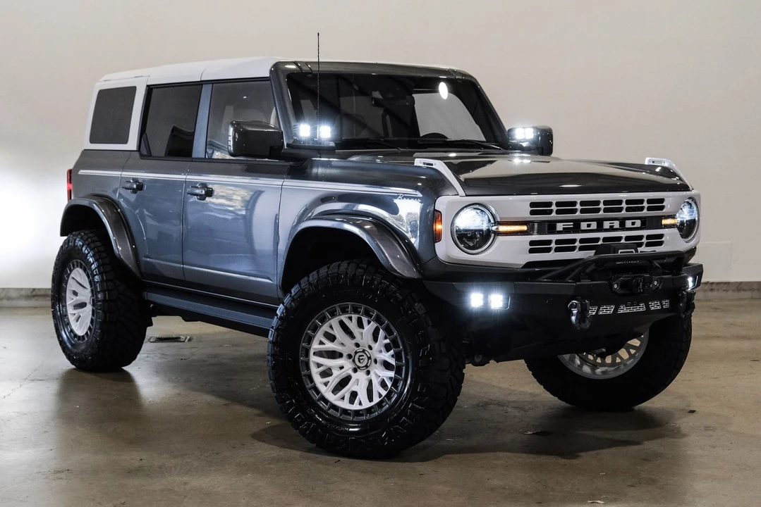2025 Ford Bronco 6th Gen - Image 6 of 12