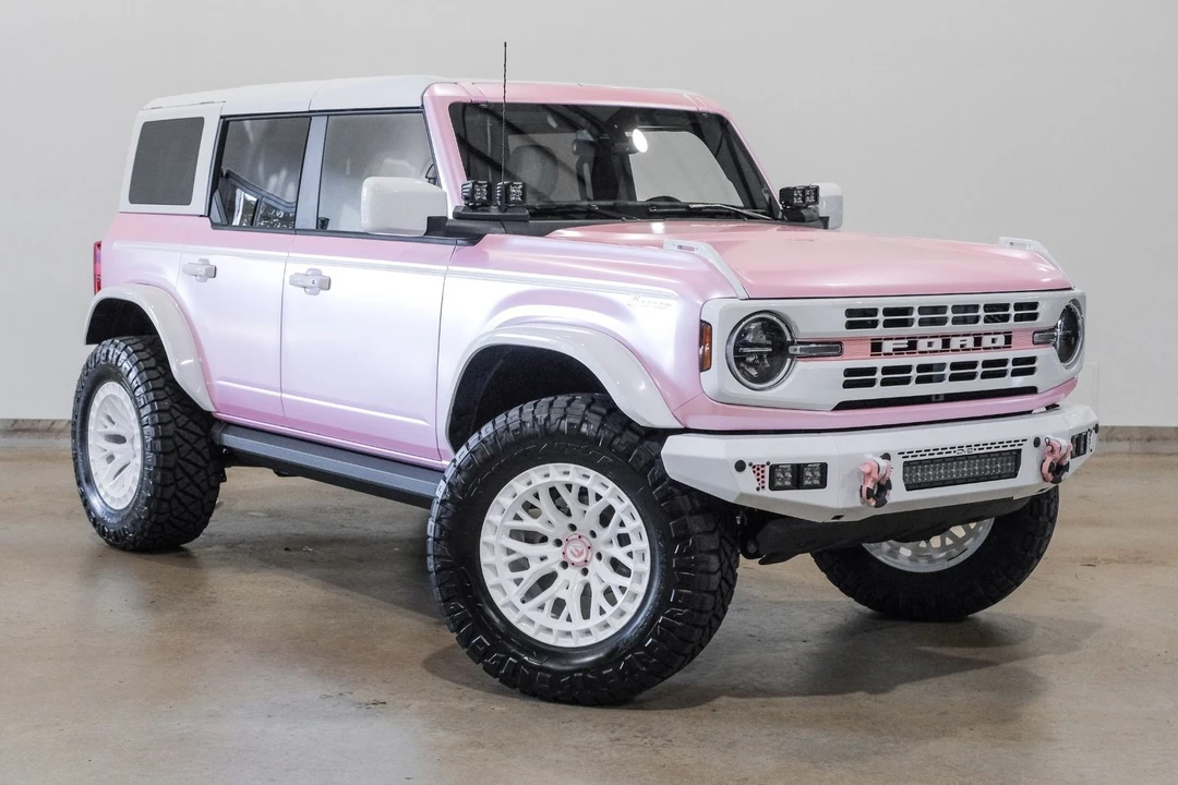 2025 Ford Bronco 6th Gen - Image 8 of 12