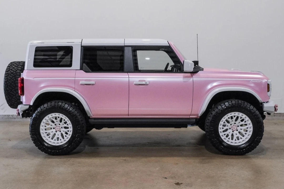 2025 Ford Bronco 6th Gen - Image 4 of 12