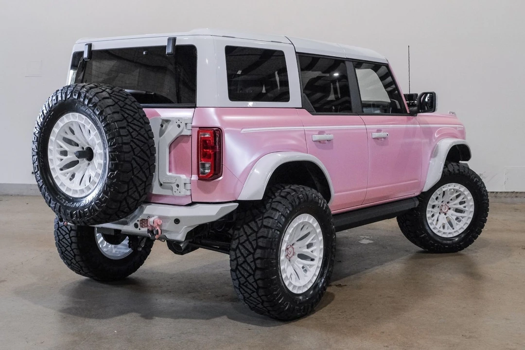 2025 Ford Bronco 6th Gen - Image 5 of 12