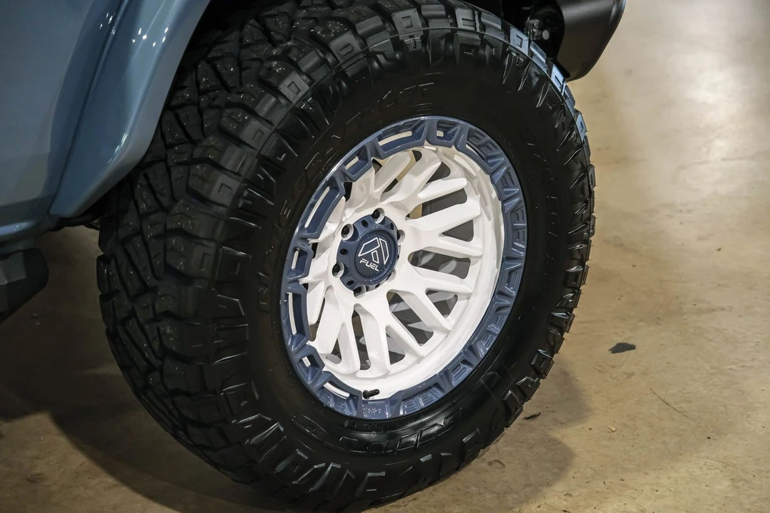 2025 Ford Bronco 6th Gen - Image 8 of 12