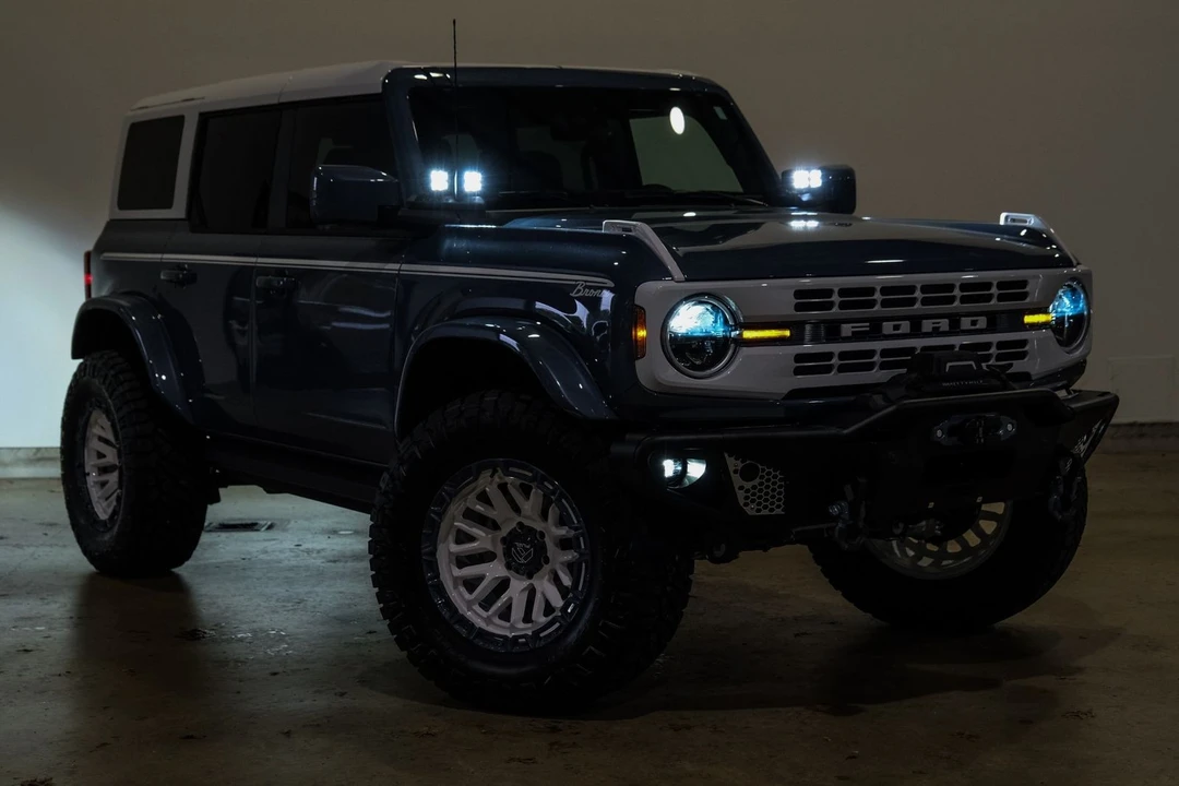 2025 Ford Bronco 6th Gen - Image 9 of 12