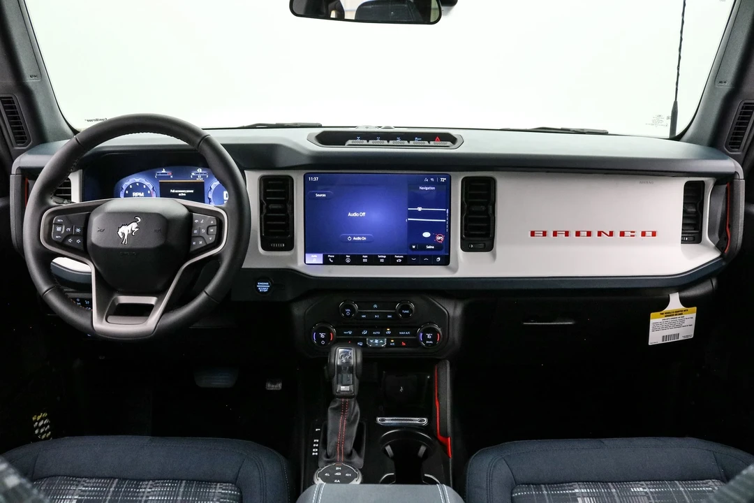 2025 Ford Bronco 6th Gen - Image 19 of 21