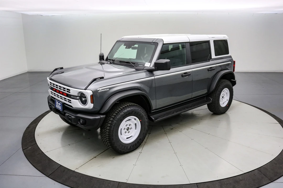 2025 Ford Bronco 6th Gen - Image 9 of 21