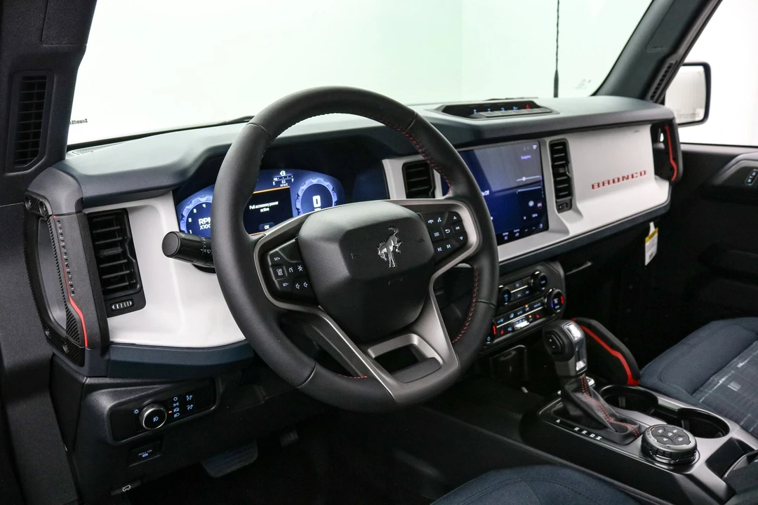 2025 Ford Bronco 6th Gen - Image 17 of 21
