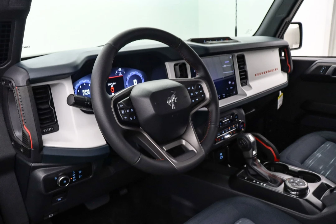 2025 Ford Bronco 6th Gen - Image 17 of 21