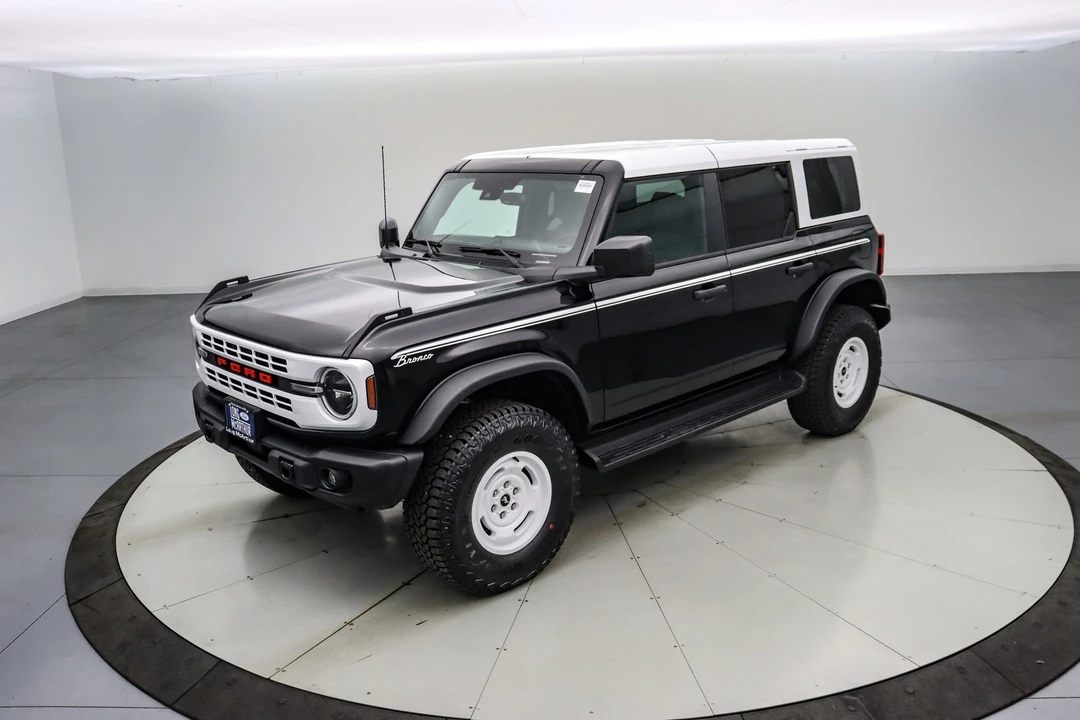 2025 Ford Bronco 6th Gen - Image 9 of 21