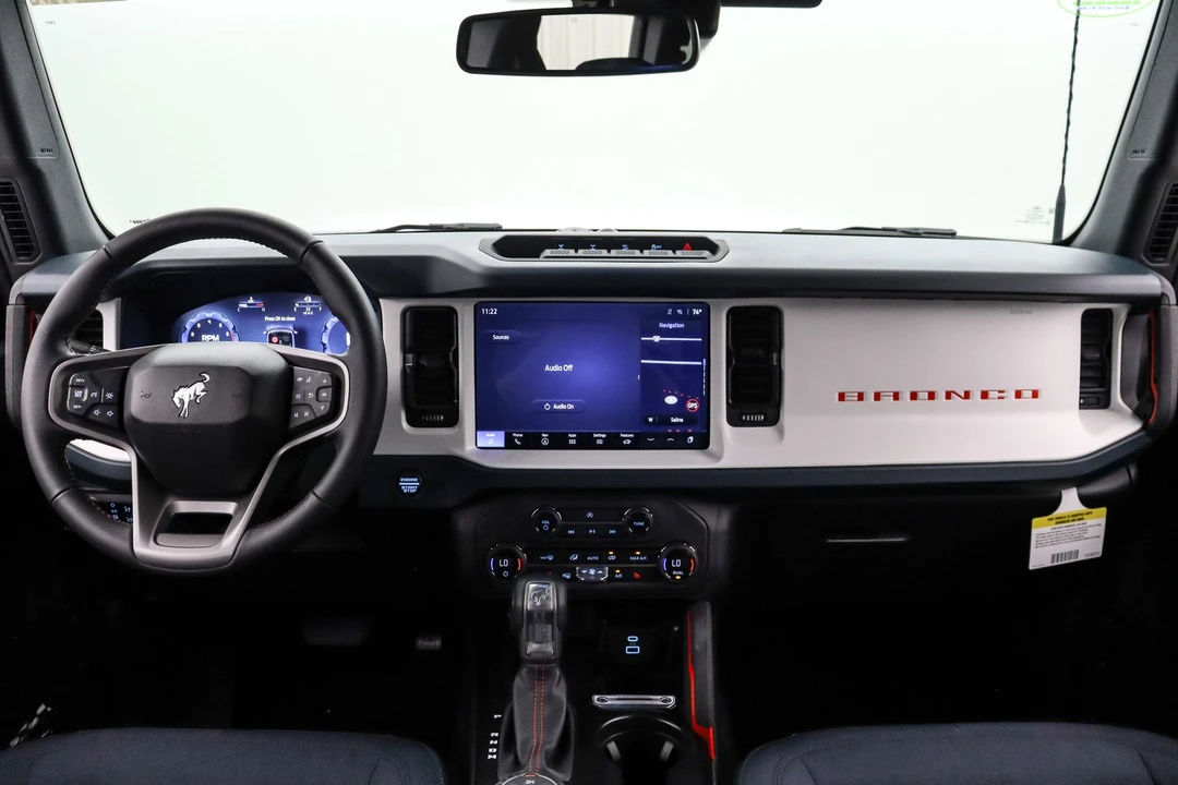 2025 Ford Bronco 6th Gen - Image 19 of 21