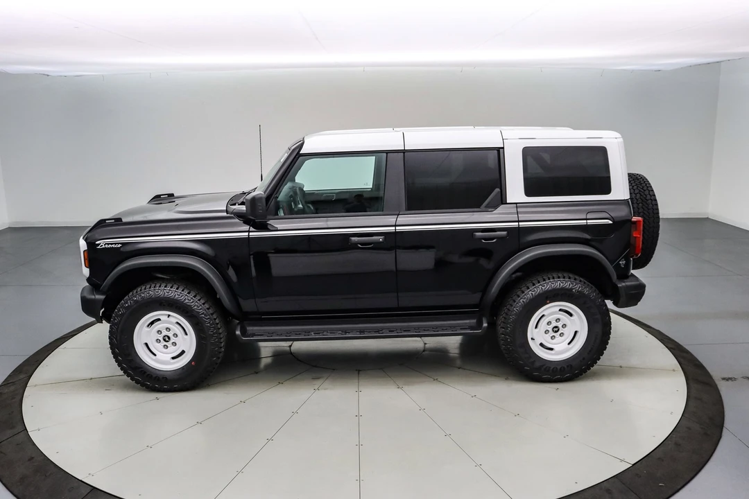 2025 Ford Bronco 6th Gen - Image 8 of 21