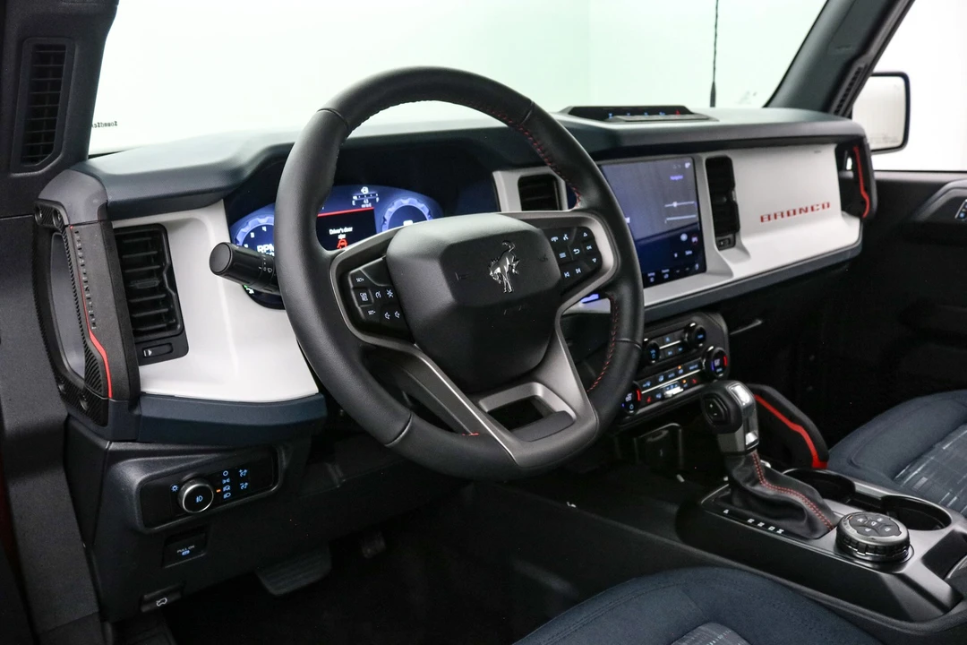 2025 Ford Bronco 6th Gen - Image 17 of 21