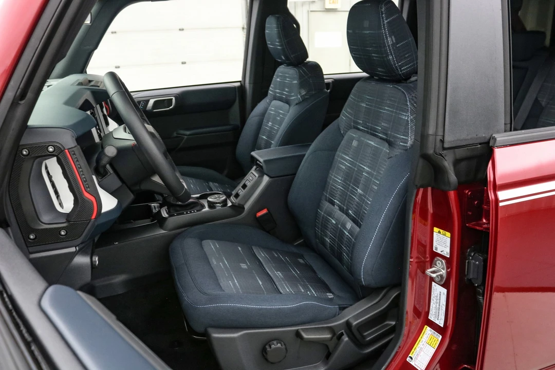 2025 Ford Bronco 6th Gen - Image 16 of 21