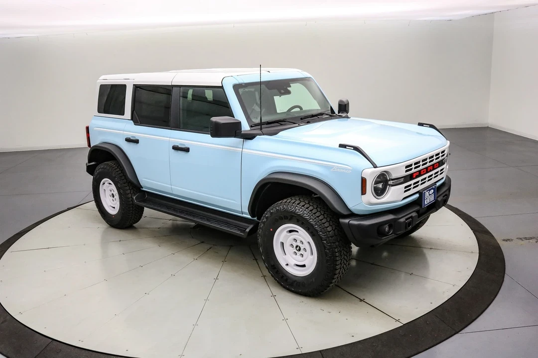 2025 Ford Bronco 6th Gen - Image 2 of 21