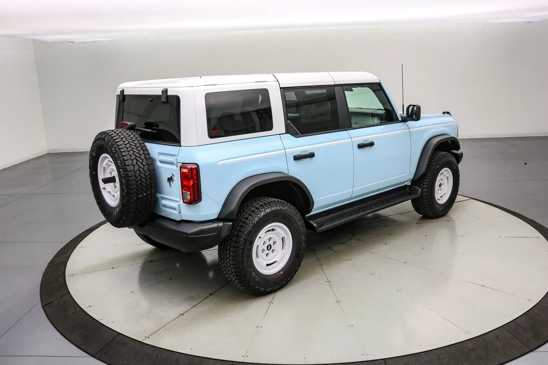 2025 Ford Bronco 6th Gen - Image 5 of 21