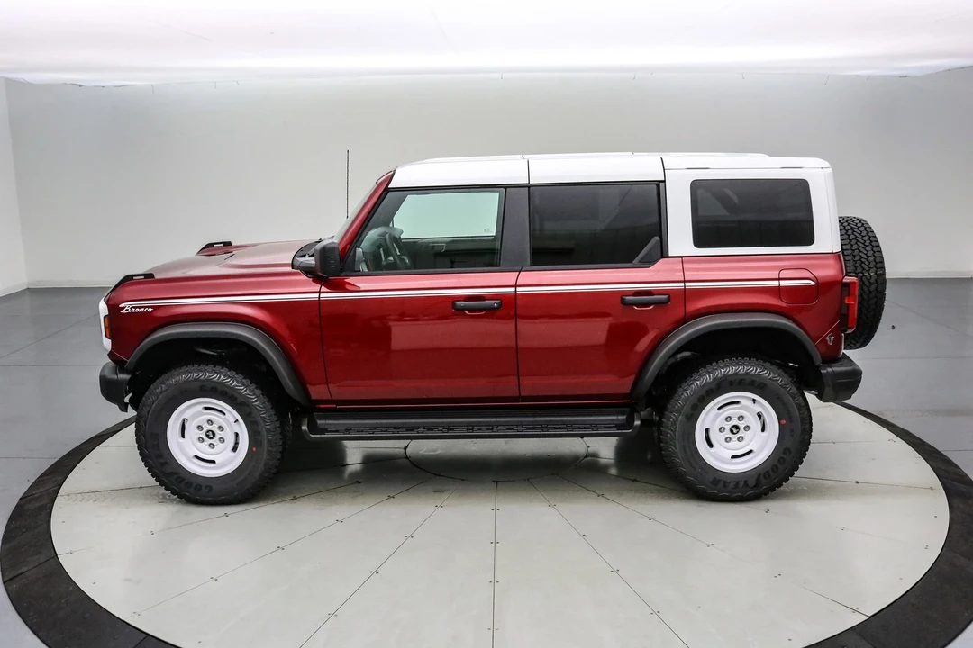2025 Ford Bronco 6th Gen - Image 8 of 21