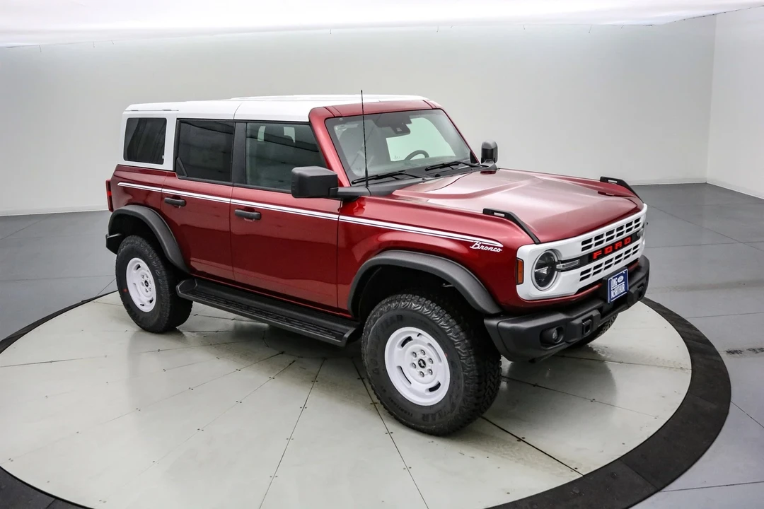 2025 Ford Bronco 6th Gen - Image 2 of 21