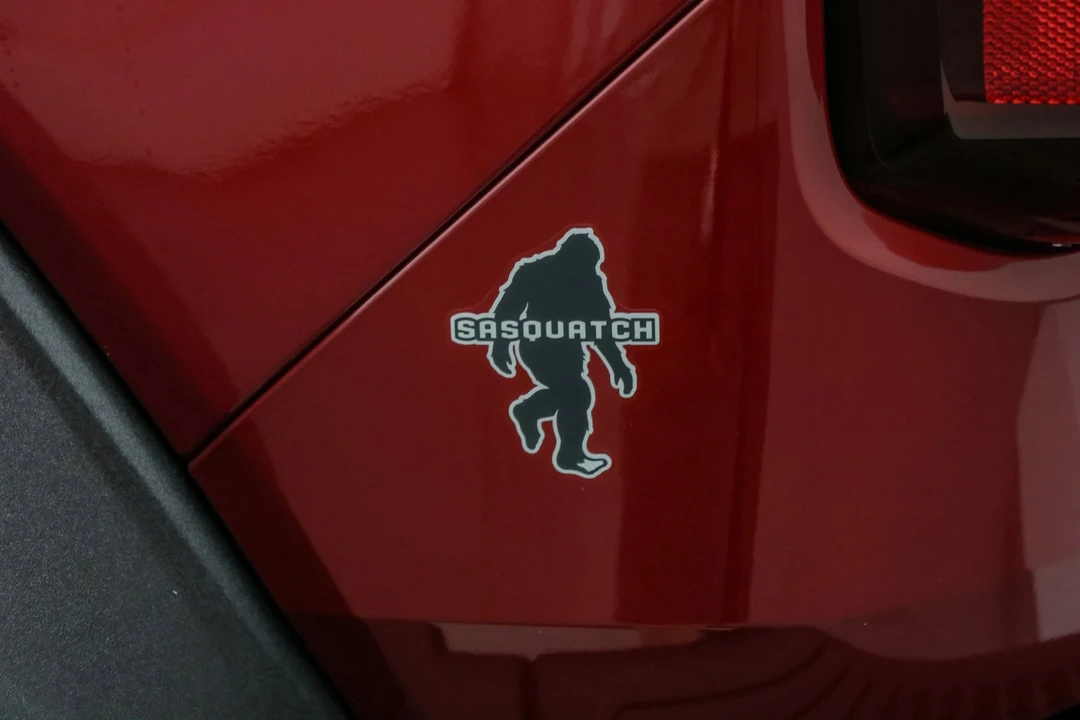 2025 Ford Bronco 6th Gen - Image 15 of 21