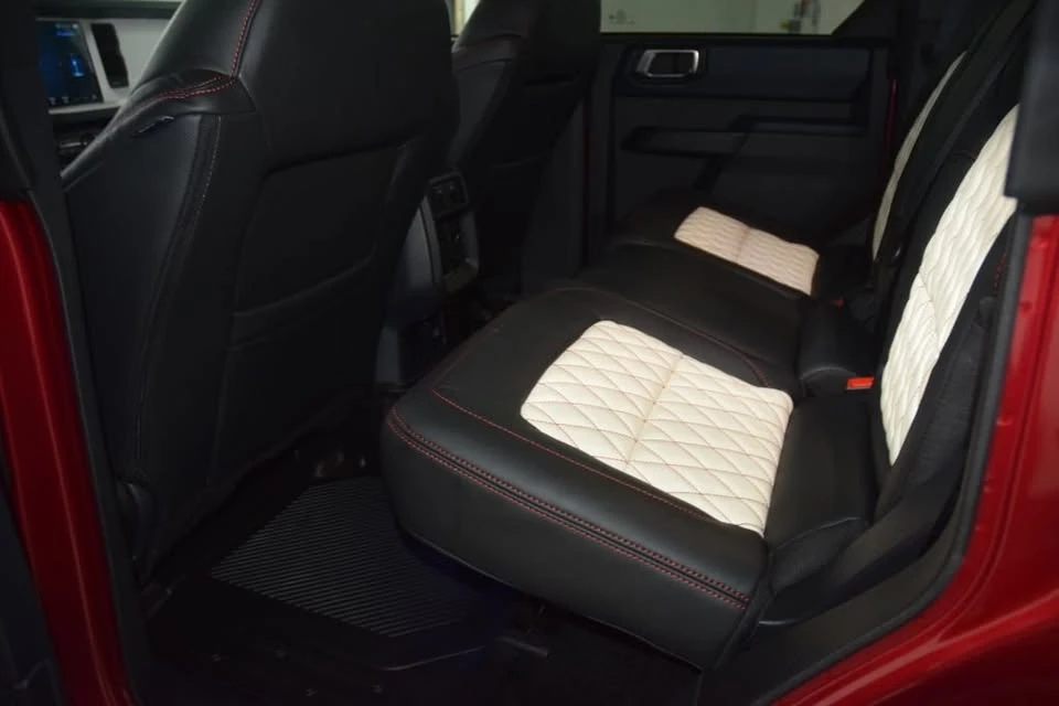 2025 Ford Bronco 6th Gen - Image 15 of 17