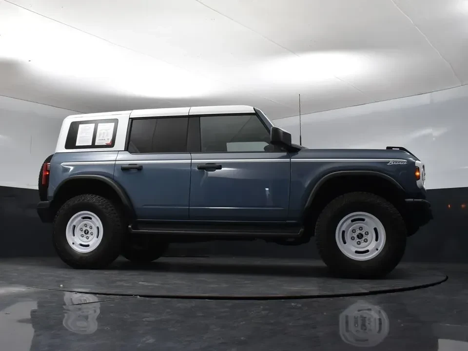 2025 Ford Bronco 6th Gen - Image 5 of 15