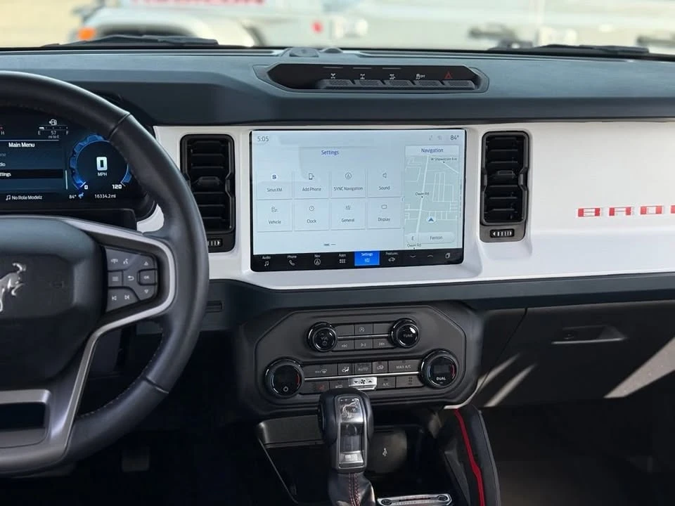 2025 Ford Bronco 6th Gen - Image 19 of 20
