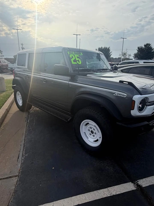 2025 Ford Bronco 6th Gen - Image 5 of 12