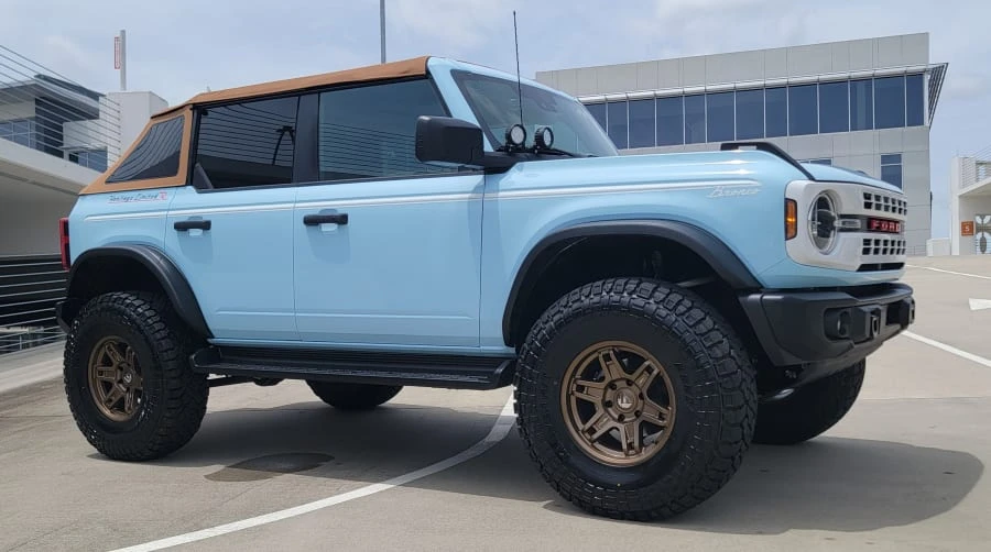 2025 Ford Bronco 6th Gen - Image 15 of 27