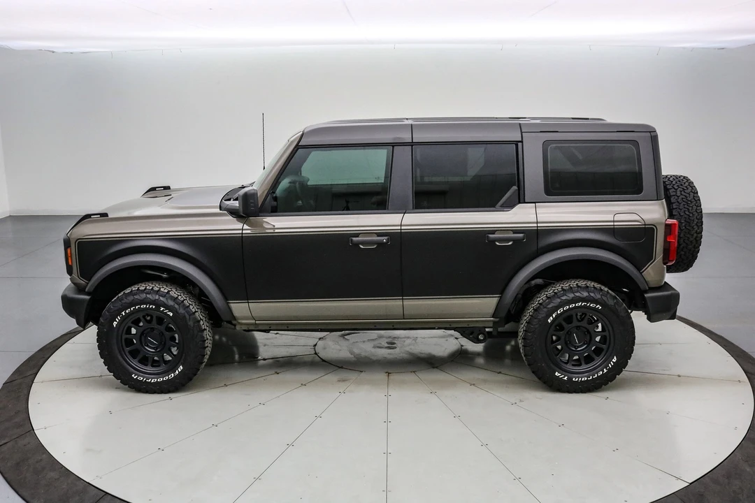 2025 Ford Bronco 6th Gen - Image 9 of 21