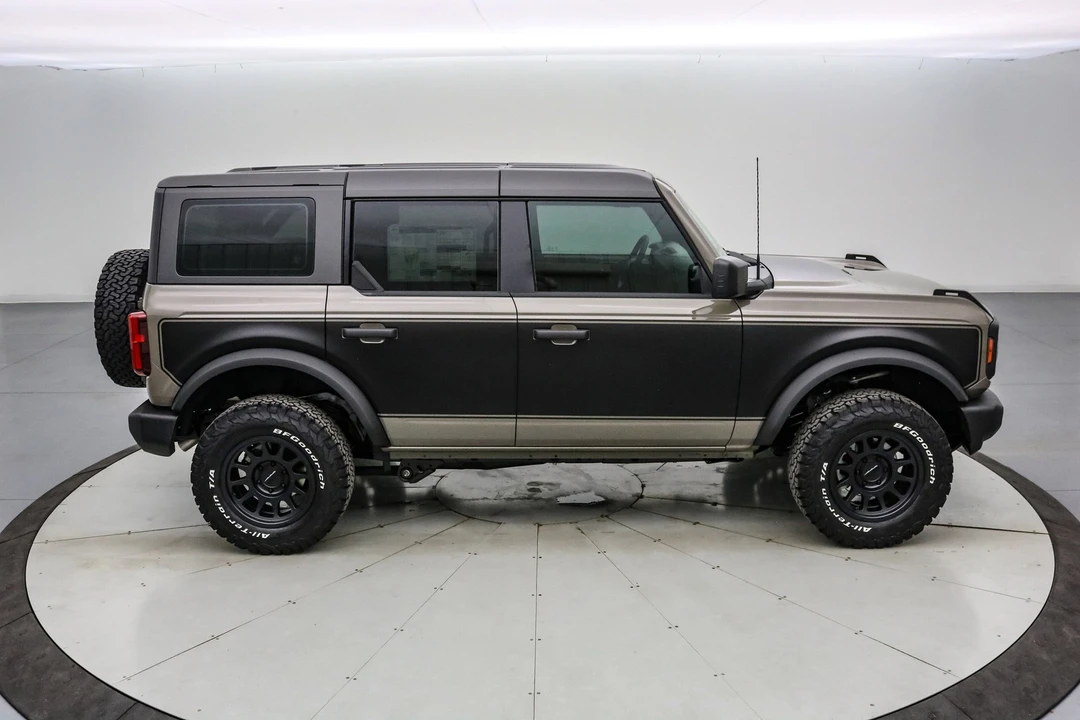 2025 Ford Bronco 6th Gen - Image 5 of 21